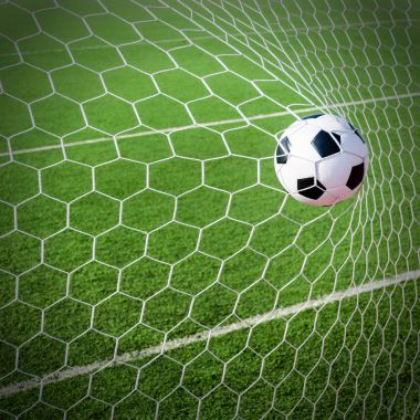 futbol futbol gol ile yeşil çim alan net.