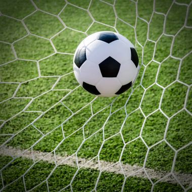 futbol futbol gol ile yeşil çim alan net.
