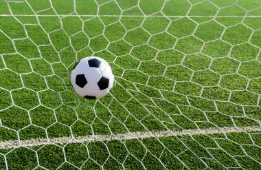 futbol futbol gol ile yeşil çim alan net.