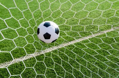 futbol futbol gol ile yeşil çim alan net.