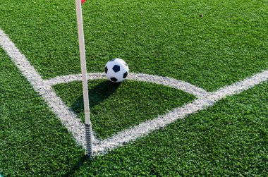 Futbol futbol için köşe köşe satırda tekme.