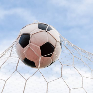 futbol futbol gol gökyüzü alanı ile net.