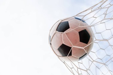 futbol futbol gol gökyüzü alanı ile net.