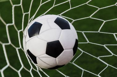 futbol futbol gol ile yeşil çim alan net.