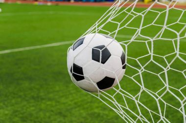 futbol futbol gol ile yeşil çim alan net.