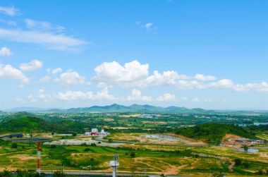 Estates bölge mavi gökyüzü alanı ile yapım aşamasında.