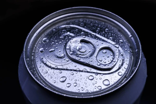 silver aluminum can with spray of water