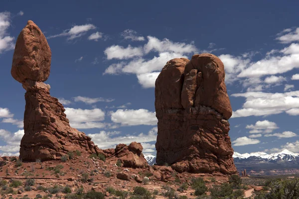 Kiegyensúlyozó rock Arches Nemzeti Park, Amerikai Egyesült Államok — Stock Fotó