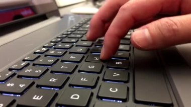 Microsoft yeni bilgisayar çalmanızı kadının makro