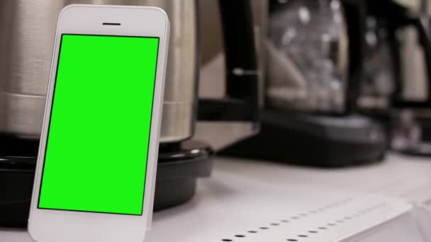 Motion of display macchina da caffè con schermo verde telefono per il vostro annuncio — Video Stock