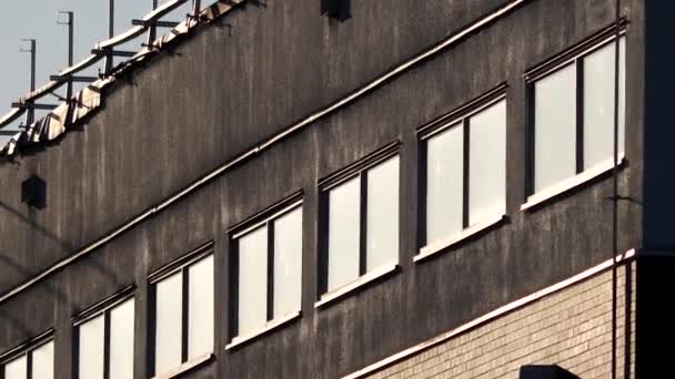 Motie van gebouw met stijl van westerse film scène — Stockvideo