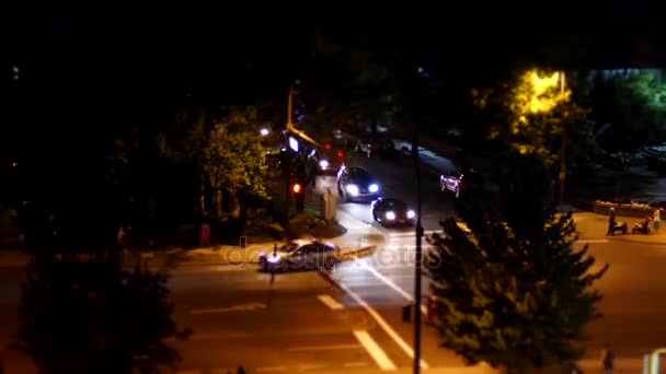 Movimento de fluxo de tráfego depois de celebrar o dia do Canadá à noite com efeito em miniatura — Vídeo de Stock