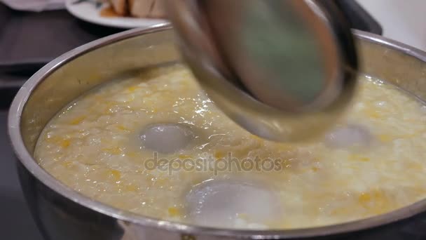 Motion People Eating Sesame Rice Balls Food Court Area — Stock Video