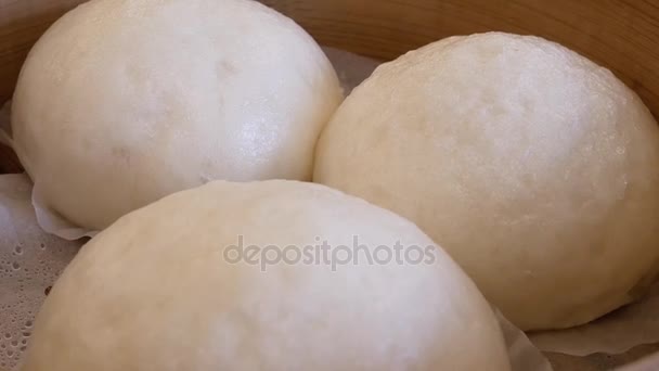 Panela Tiro Gema Ovo Pão Creme Mesa Dentro Restaurante Chinês — Vídeo de Stock