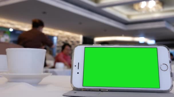 Tajpej Tajwan Grudnia 2017 Ruch Zielony Ekran Telefonu Człowiek Nalewania — Wideo stockowe
