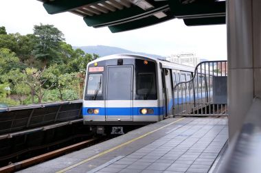 Hareket platformu Taipei Tayvan gelen kitle hızlı transit