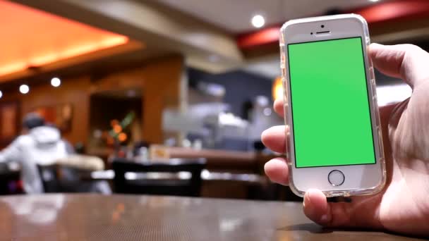 Coquitlam Kanada Stycznia 2018 Zielony Ekran Telefonu Rozmycia Ludzi Jedzenie — Wideo stockowe