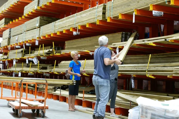 Port Coquitlam Canada September 2017 Motion People Buying Lumbers Decorating — Stock Photo, Image