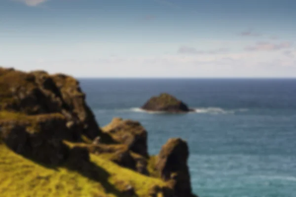 Blick vom Küstenweg bei Polzeath unscharf. — Stockfoto