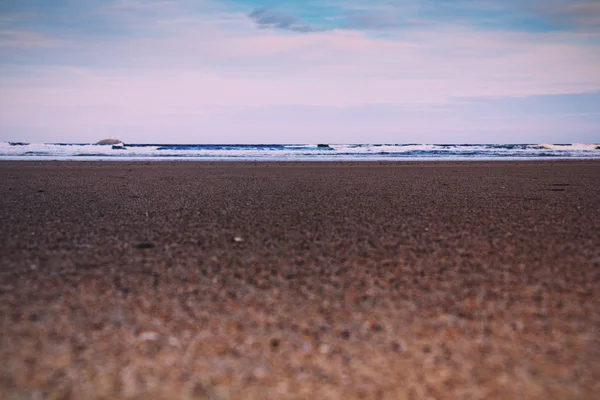 Vista de la mañana temprano sobre la playa en Polzeath Vintage Retro Filt — Foto de Stock