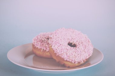 Buzlu halka açık mavi renkli Vintage Retro filtre üzerinde.