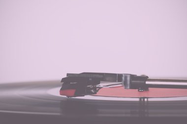 Bir retro plak çalar Vintage Retro filtre yakın çekim.