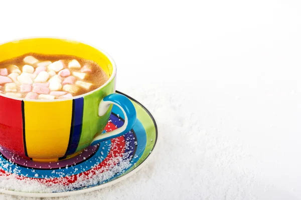 Chocolate quente em um copo colorido brilhante — Fotografia de Stock