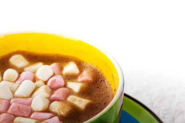 Chocolat chaud dans une tasse colorée lumineuse — Photo