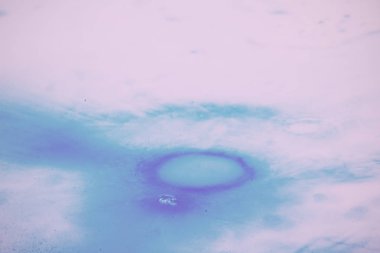 Siyah bir arka plan Vintage Retro filtre sıçramasına boya damla.