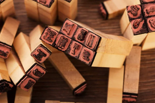 Close up of type set rubber stamps — Stock Photo, Image