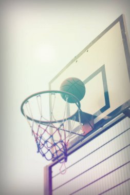 Bir okulda Basketbol çember oyun parkı