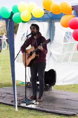 High Wycombe, İngiltere'de 1 Nisan 2017: sanatçılar sahnede fre