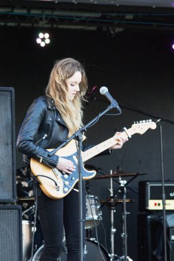 High Wycombe, İngiltere'de 1 Nisan 2017: sanatçılar sahnede fre