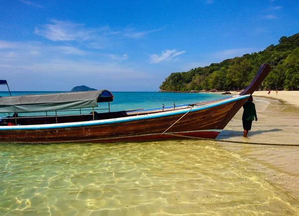 Boat Koh Bulone Island Beach Satun Thailand — стоковое фото