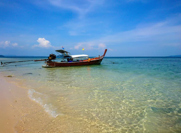 Båt Koh Bulone Island Beach Satun Thailand — Stockfoto