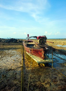 Koh Bulone Adası'nda, Panka Noi beach, Satun Tayland tekne