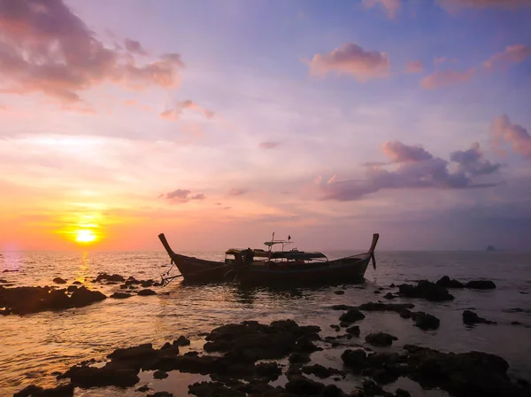 Sunset Boat Koh Bulone Island Panka Yai Beach Satun Thailand — Stock Photo, Image