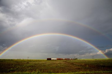 Fırtına bulutları Saskatchewan gökkuşağı
