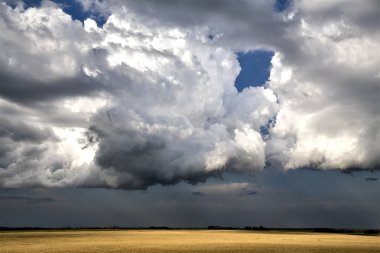 fırtına bulutları saskatchewan