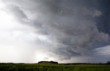 fırtına bulutları saskatchewan