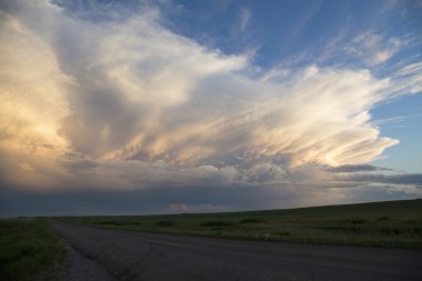 fırtına bulutları saskatchewan