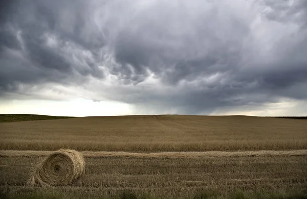 Sturmwolken saskatchewan — Stockfoto