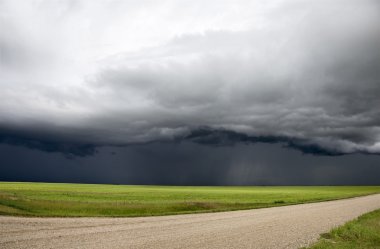 fırtına bulutları saskatchewan
