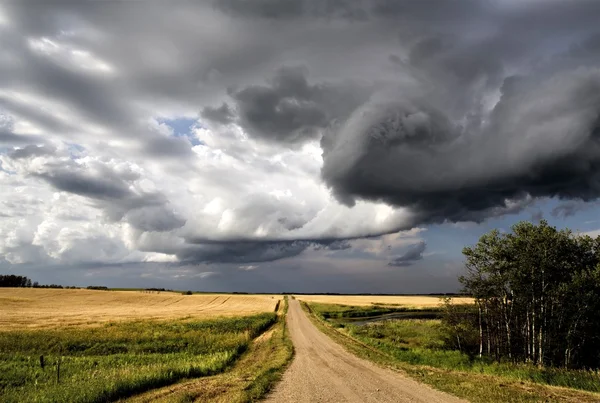 Sturmwolken saskatchewan — Stockfoto