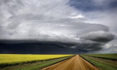 fırtına bulutları saskatchewan