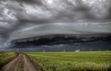 fırtına bulutları saskatchewan