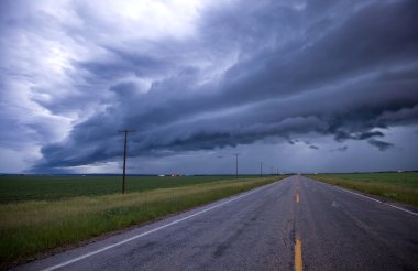 fırtına bulutları saskatchewan