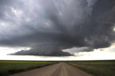 fırtına bulutları saskatchewan