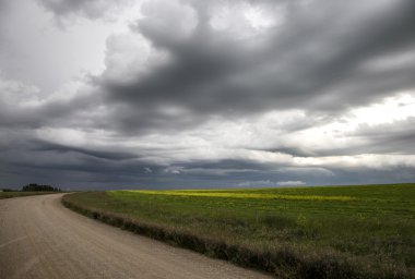 fırtına bulutları saskatchewan