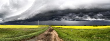 fırtına bulutları saskatchewan